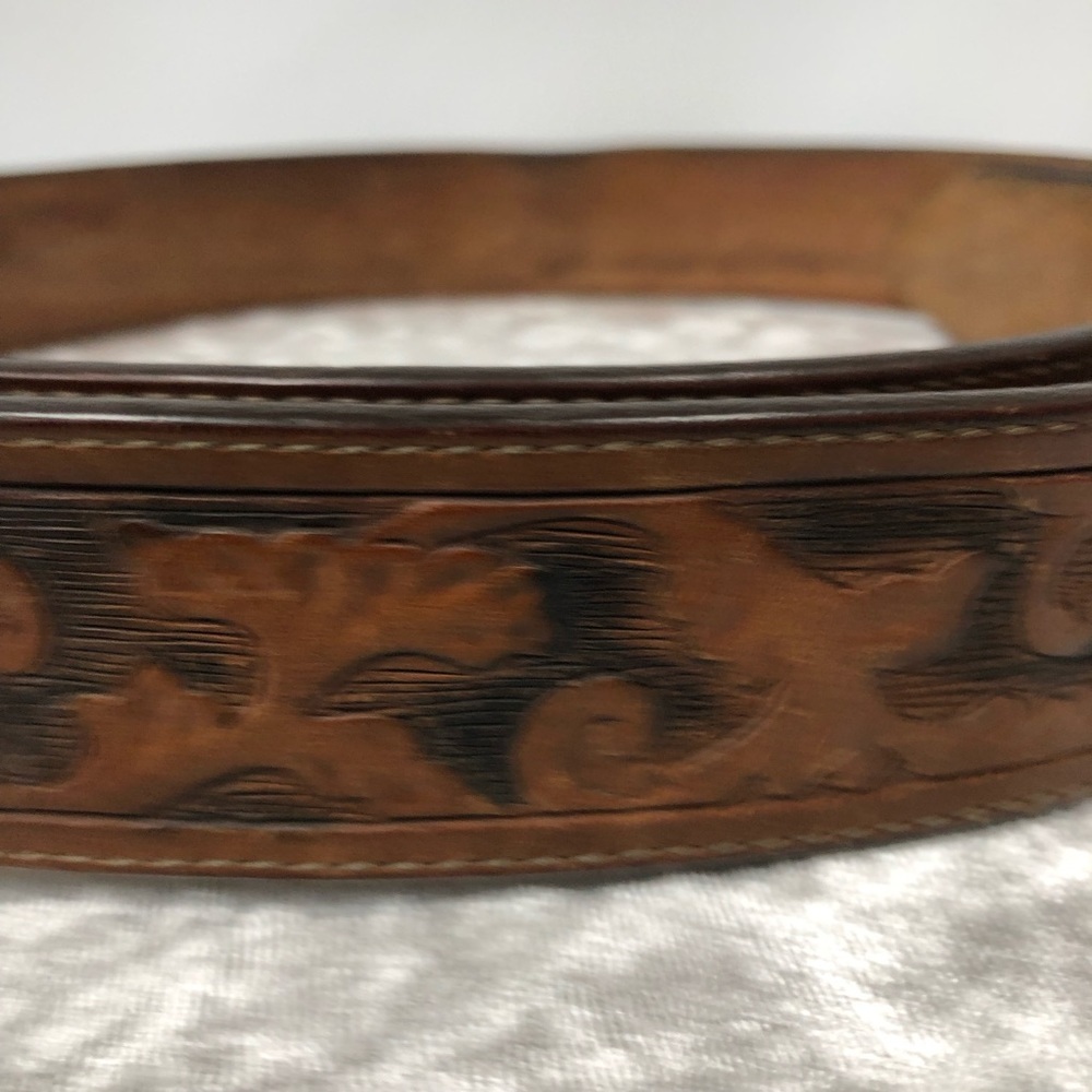 Justin Tooled Belt Outdoorsman Western Cowhide Leather Embossed Hunting Fishing - Picture 7 of 15